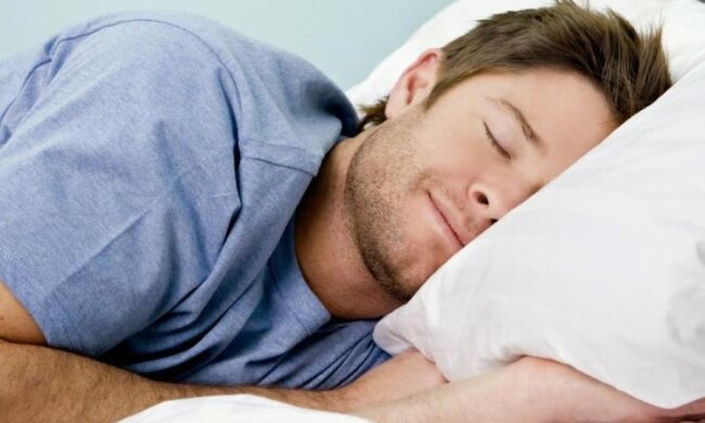 Заснете як немовля: експерти назвали дієвий метод