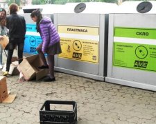 Украинцев заставят перебирать мусор