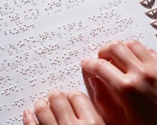 В Киеве презентуют первый украинский молитвенник для незрячих 