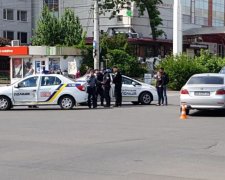 П'яний в зюзю Гройсман пхав хабара патрульним
