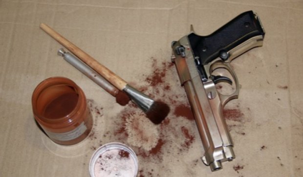 У Маріуполі в дитячій іграшці знайдено арсенал зброї