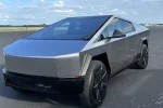 Tesla Cybertruck на вулиці Львова
