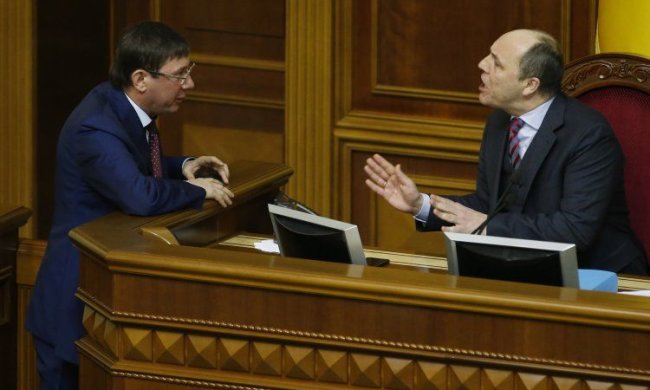 Парубія можуть зняти з виборів, а Луценка посадити: українцям повідомили несподівані новини