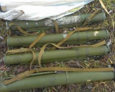 Схованку з тротилом і гранатометами знайшли на Луганщині (фото)