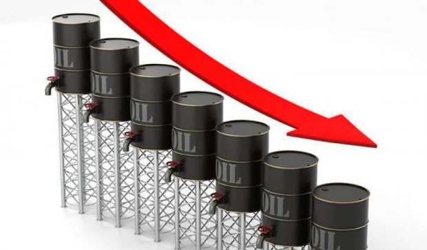 К концу года нефть может подешеветь до 40 долларов - эксперт