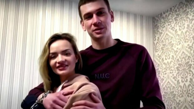 Пара харків'ян зізналася, про що мріє через 2 місяці на ланцюгу: "Раніше такого не було..."