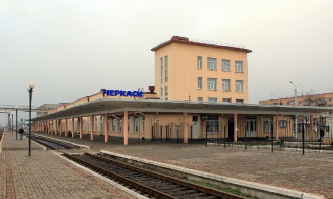 В Черкассах сообщили о бомбе на вокзале и в торговом центре