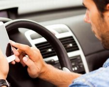 Водіїв відучать від небезпечної звички