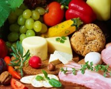 Україну заполонили низькопробні продукти