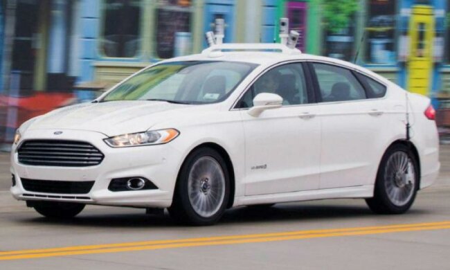 Ford запатентовала систему “смешанного вождения”