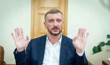 Роками дурив поліцію: майстер конспірації Петренко погорів на "лівих" номерах