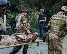 Сепаратисти поранили трьох бійців АТО на Луганщині