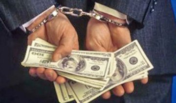 У Запоріжжі працівник військкомату спіймався на хабарі у 900 доларів