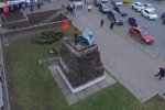 Femen грудьми намагалися побороти "шоколадну гідру": фото