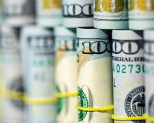Банки завезли рекордно мало валюты