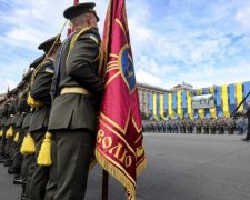 Со слезами на глазах: в Киеве посмертно наградили Героя Украины