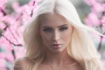 Экс-возлюбленная рэпера Тимати примерила роскошное платье (фото)