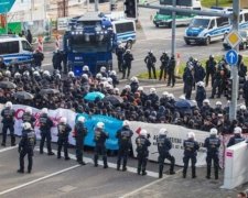 У Німеччині ліві протестують на з'їзді правих
