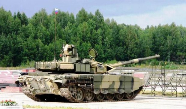 Российский военный сдал в металлолом танков на 48 млн грн