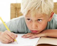 Киев — столица России: странный учебник пытались ввезти в Украину