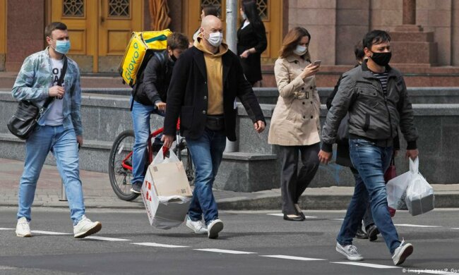 Киевлян отправят на "продуктовый" карантин: что запрещено с 1 апреля