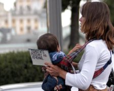 Дети на паперти: раскрыта циничная схема уличных попрошаек