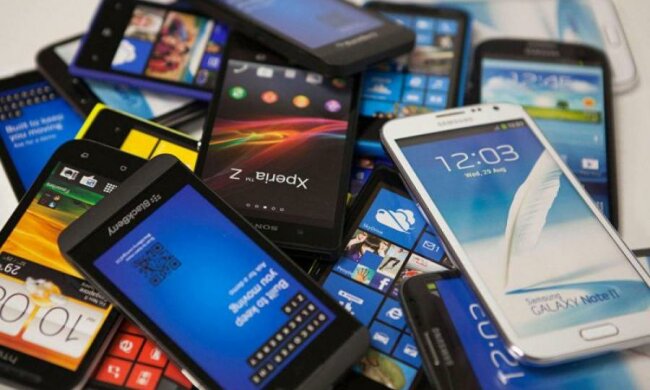 iPhone скинули з трону на ринку смартфонів