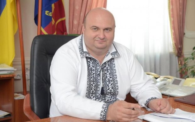 Скандальний український губернатор розпрощався з посадою