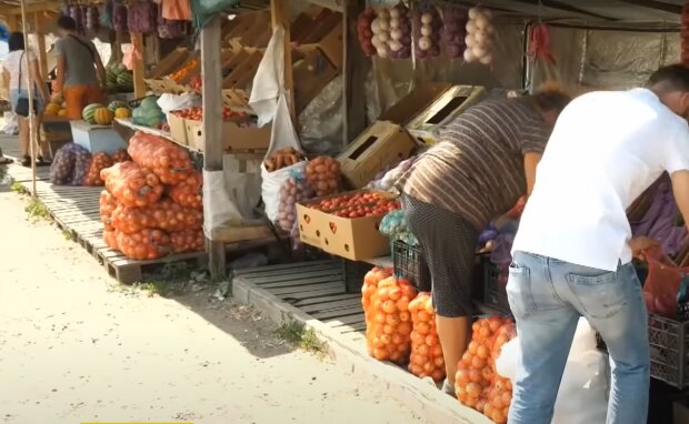 Цены на лук в Украине начали расти: какую стоимость установили продавцы торговых точек