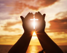 Рождественский пост 2025: молитвы, которые изменяют сердце и слова, которые должны прочитать каждый в эти дни до 25 декабря