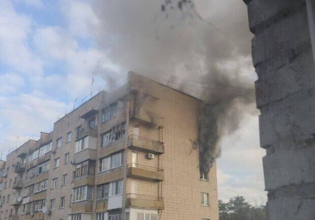 У Бучі загарбники поцілили у будинок, ДСНС