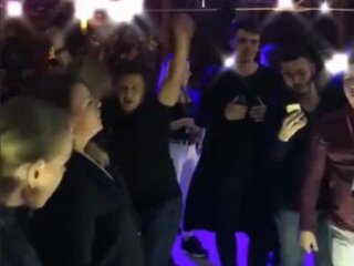 Зеленский в клубе, кадр из видео
