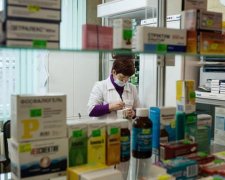 Почти 70 популярных лекарств исчезнут из украинских аптек: полный список