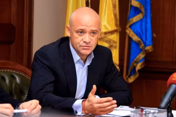 Не взяли "в долю"? Труханов приголомшив заявою про незаконне будівництво, назріває "битва титанів"