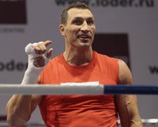 В раздевалке между боями: Кличко успел написать книгу о чьих-то вызовах