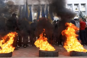 В Одессе зажгли покрышки в поддержку евромайдановцев (фото)