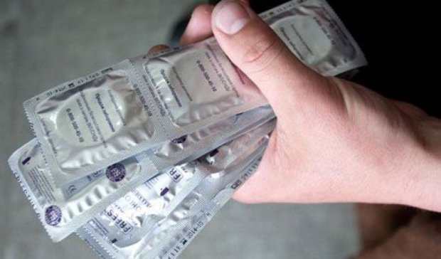 Заборону закупівлі презервативів схвалюють 43%  росіян