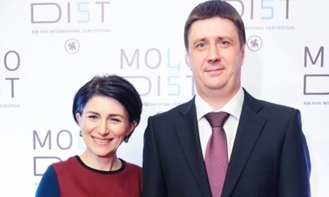 Дружину міністра культури викрили у плагіаті