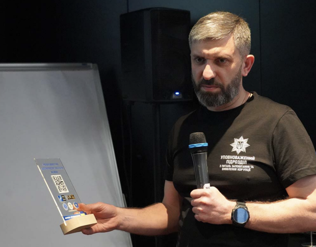 "Антикоррупционеры" по наследству: семья начальника Управления Нацполиции Игоря Звездина живёт на подарках