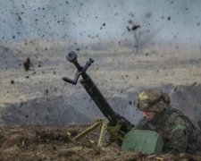 Ад на Донбассе: боевики атаковали украинских героев с запрещенного оружия
