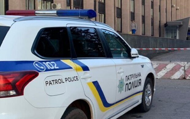 Автомобиль полиции, фото иллюстративное: Facebook полиция Днепропетровской области