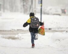 Буллінг у хмельницькій школі довів українців до сказу, лупцював нещадно: "Сподіваюся, поліція побачить це відео"