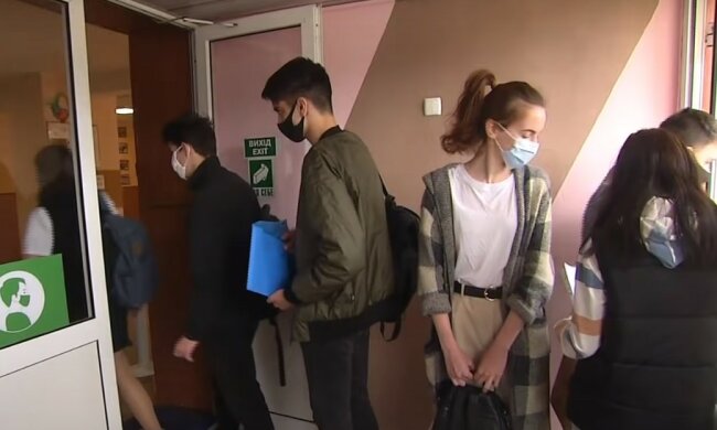 абитуриенты, скриншот из видео