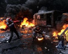 Палили шини: історія про те, як іноземця Майдан надихнув