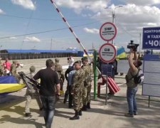 Окупанти розгорнули підозрілу діяльність на в'їзді до Криму