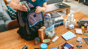 Тривожна валіза. Фото з відкритих джерел