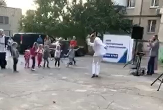 Мер Херсона розучує чечітку перед виборами: "Циганочка" вже була, українці не зацінили