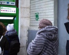 Курс валют: затяжний стрибок долара здивував українців