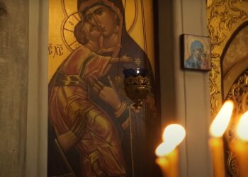 Иконы, церковь, кадр из видео, изображение иллюстративное: YouTube