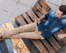 Привіт Кривавому Пастору: реакція російських користувачів на заборону ВКонтакте в Україні